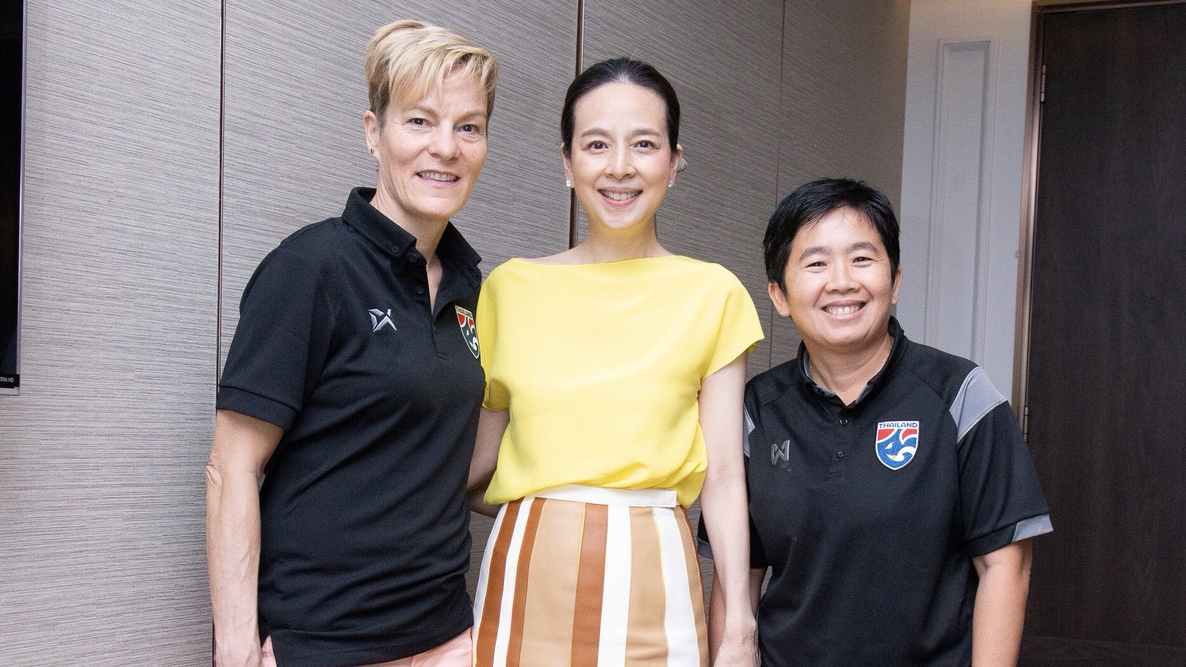 วิเคราะห์บอล ทีเด็ดบอล - อดีตกัปตันฮอลแลนด์!-ยูฟ่าส่ง-‘เวร่า-เพาว์’-ช่วยชบาแก้วเตรียมบอลโลก